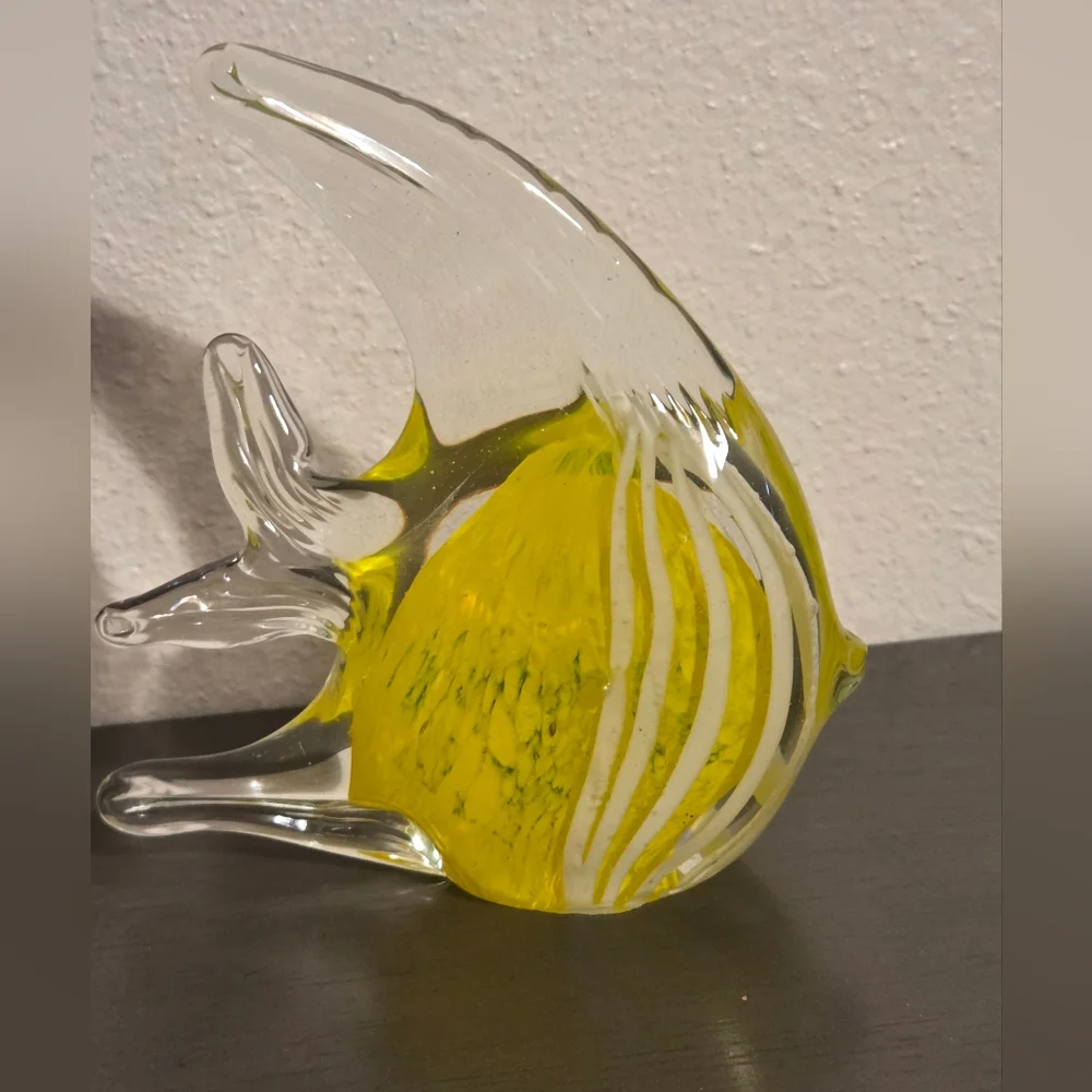 Vibrant Yellow and White Glass Fish - Picture 2 of 8